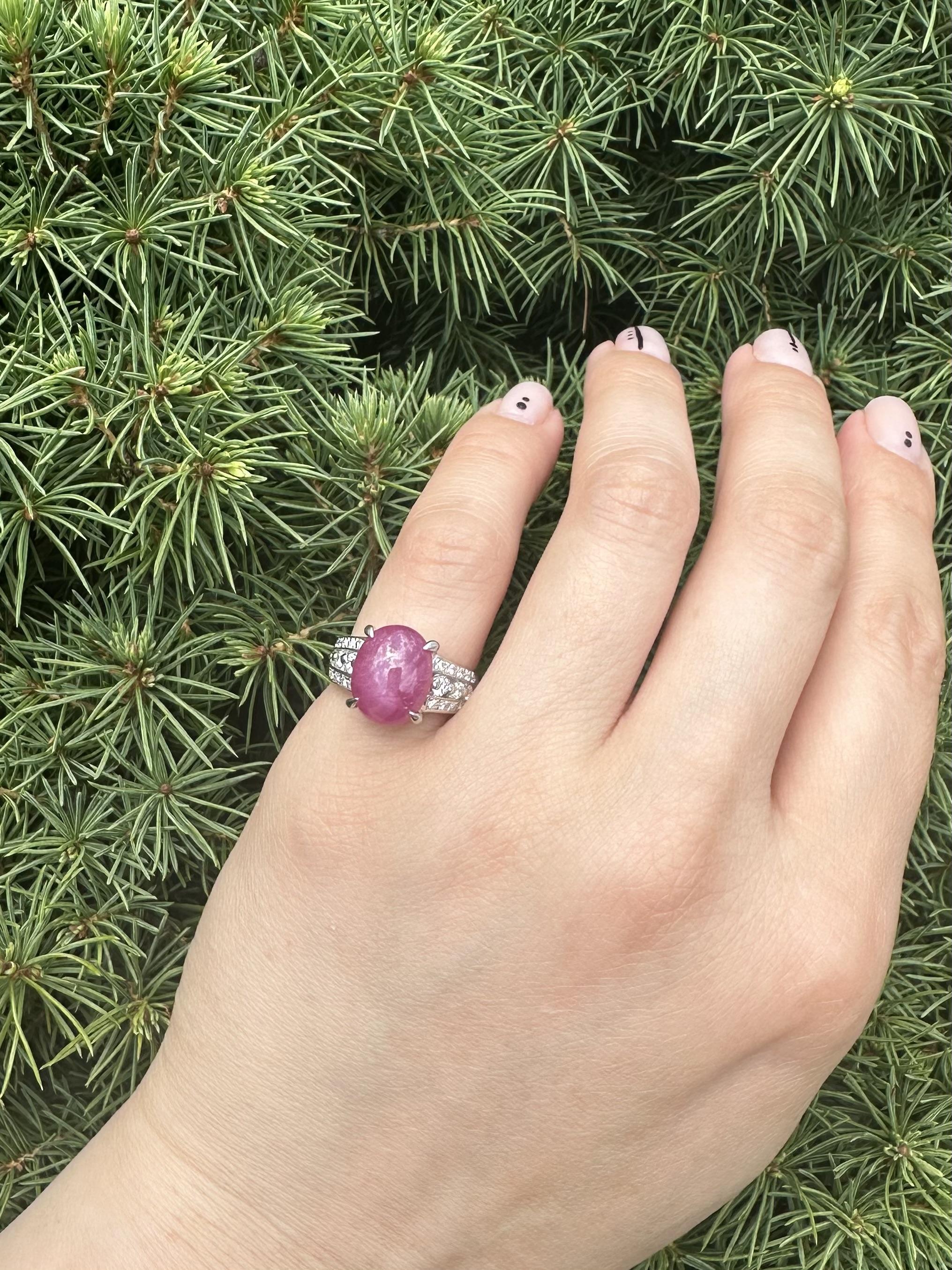 Anello cocktail in platino con cabochon ovale grande e stella di rubino da 0,44 carati con diamante in vendita 7