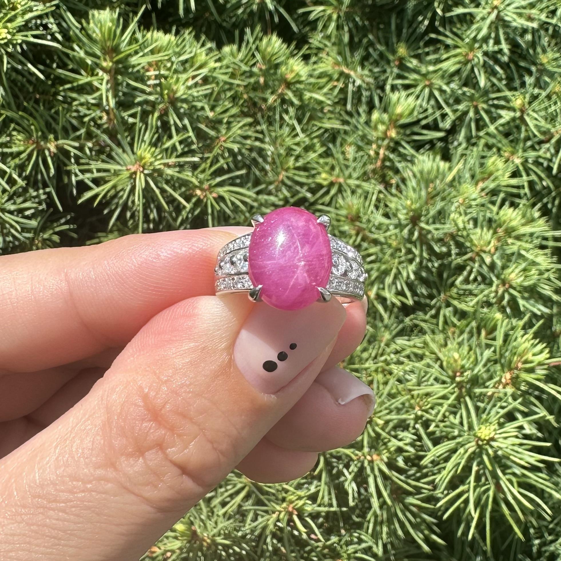 Anello cocktail in platino con cabochon ovale grande e stella di rubino da 0,44 carati con diamante in vendita 11