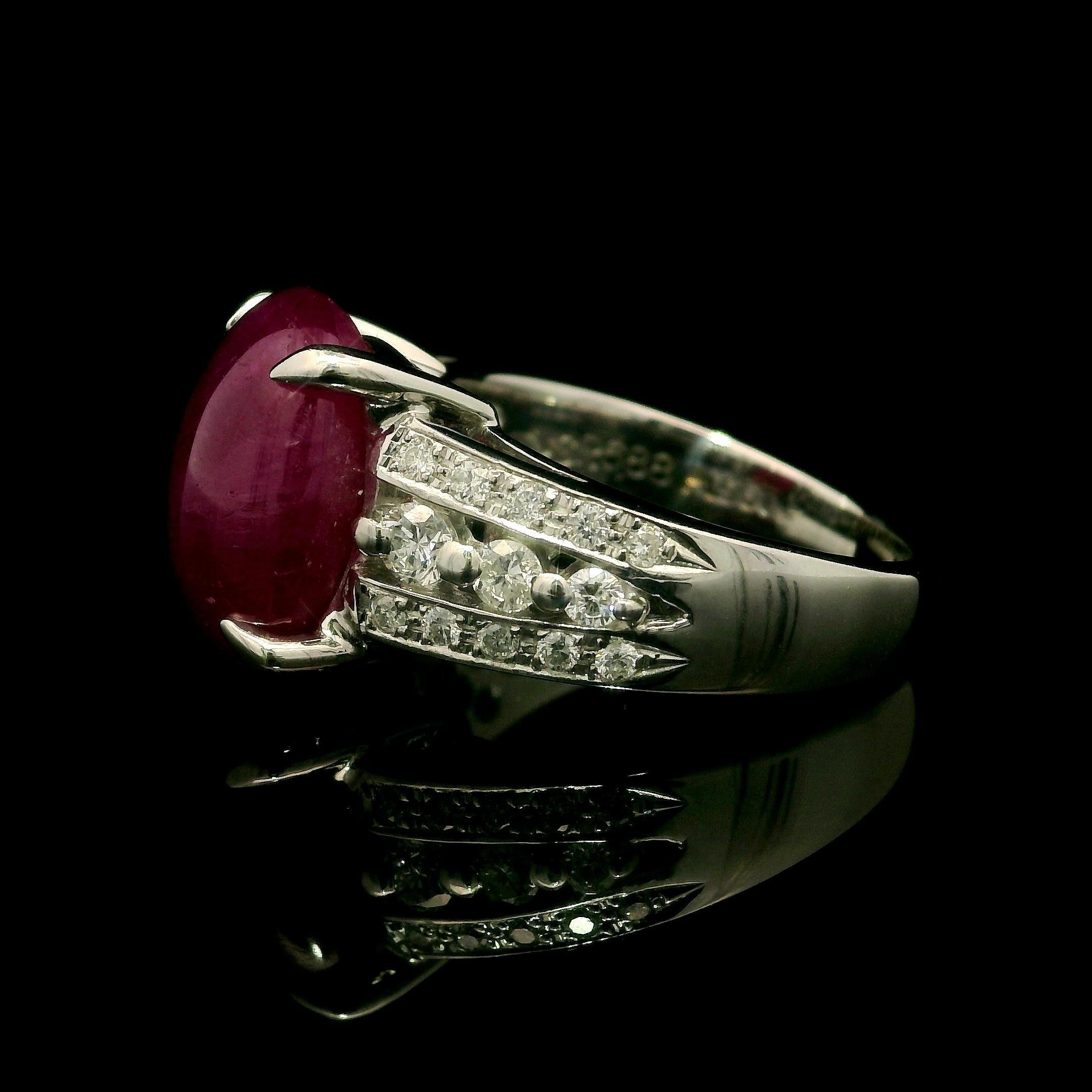 Anello cocktail in platino con cabochon ovale grande e stella di rubino da 0,44 carati con diamante in vendita 2