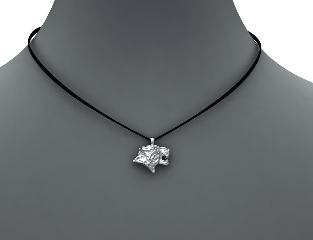 Platinum Leopard Pendant Necklace In New Condition For Sale In New York, NY