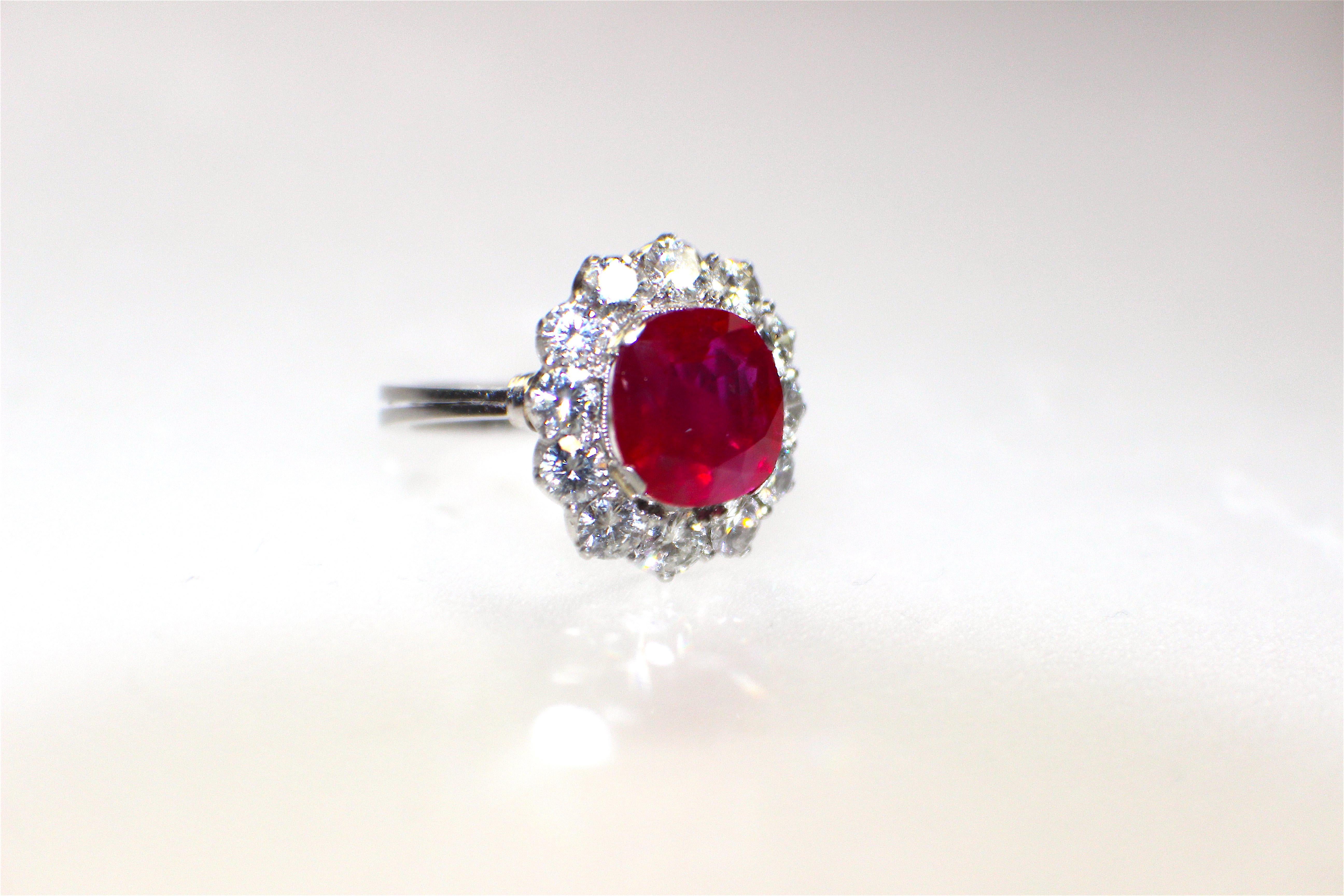 LFG certified 4,82ct natural no heat ruby and diamond ring  ca. 1910. set in platinum 