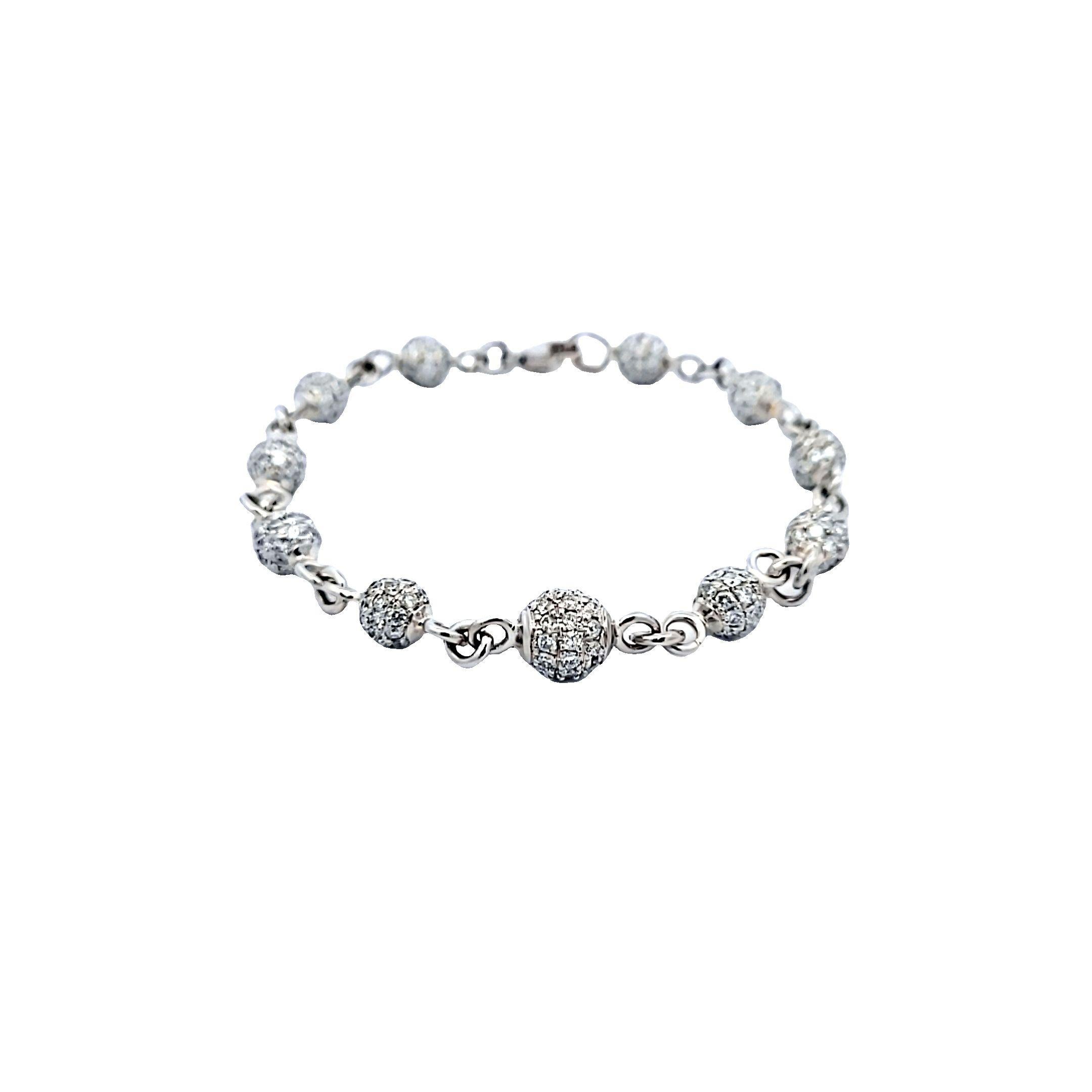 De las mujeres Pulsera de eslabones de platino con esferas de diamantes brillantes redondos G-SI1 de 13,60 ct en venta