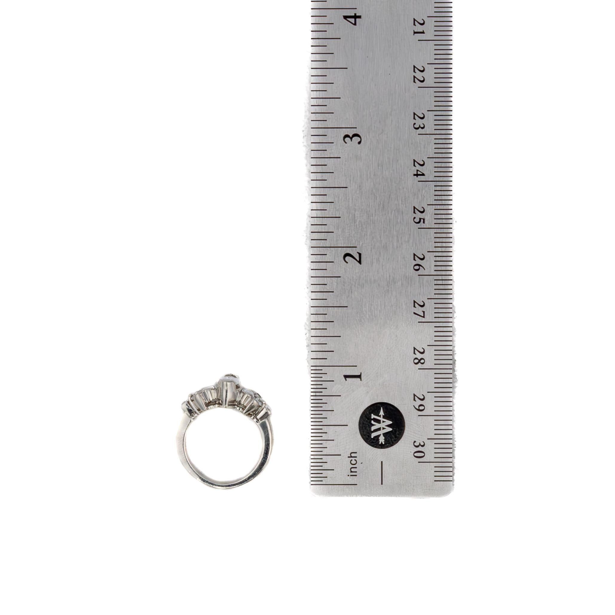 Platinum Marquise & Brilliant Cut Diamond Band (Marquiseschliff) im Angebot