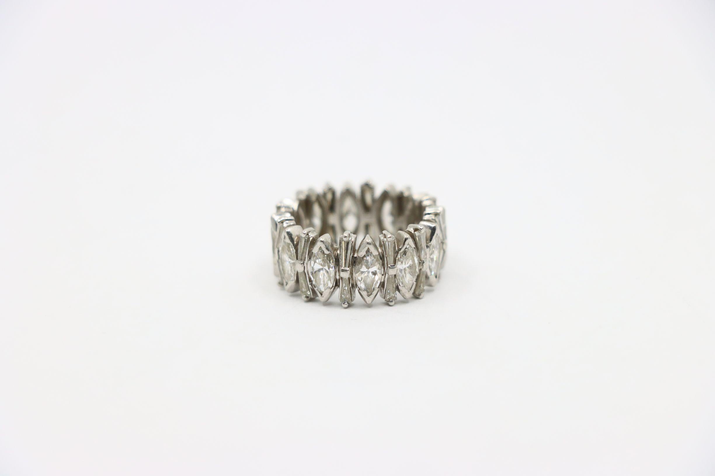 Anillo de diamantes marquesa en platino en Bueno estado para la venta en Flushing, NY