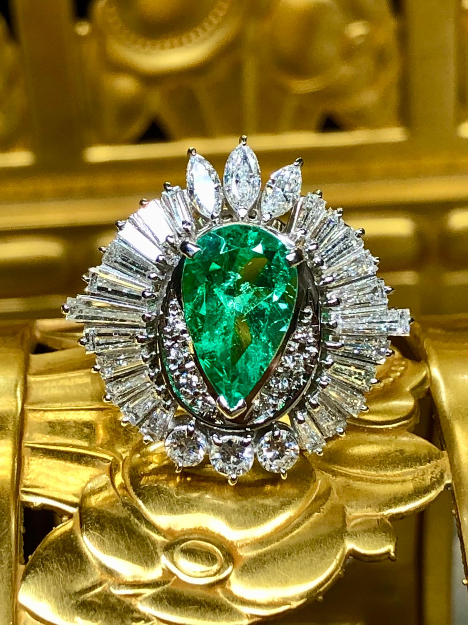 Platinum Marquise Round Diamond Emerald Ballerina Cocktail Ring 4.40ctw Sz 7.5 For Sale 8