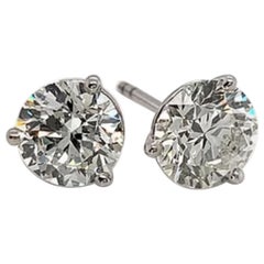 Boucles d'oreilles en platine Martini E F Color GIA Certified 2.41 Carat Round Diamond Stud Earrings