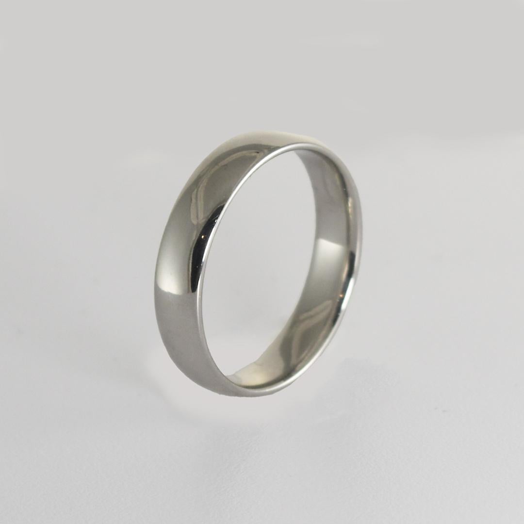 Platinum Men's Band Ring 10g In Excellent Condition In Laguna Beach, CA