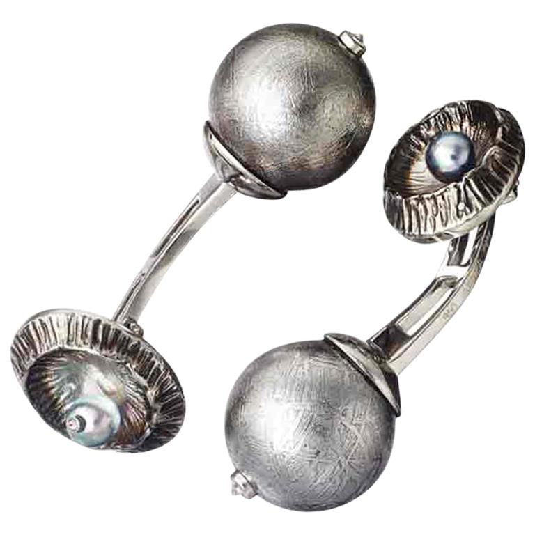 Manschettenknöpfe aus Platin mit Meteorit-Perlen und weißen Diamanten von ENEA