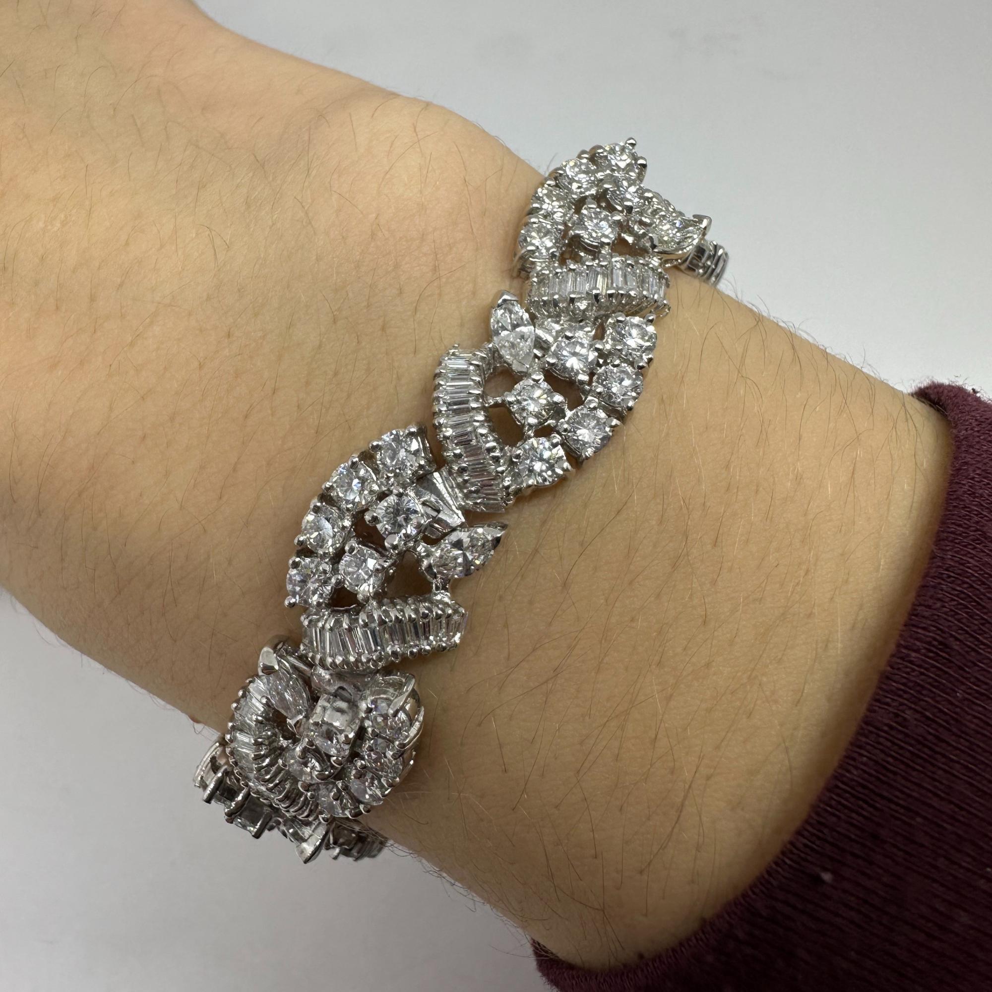 Donna Bracciale in platino con diamanti a taglio misto in vendita
