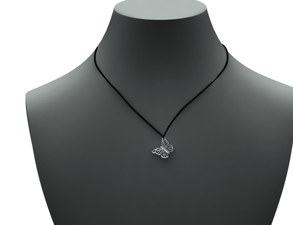 Contemporain Collier pendentif papillon de papillon en platine de 20 mm de large en vente