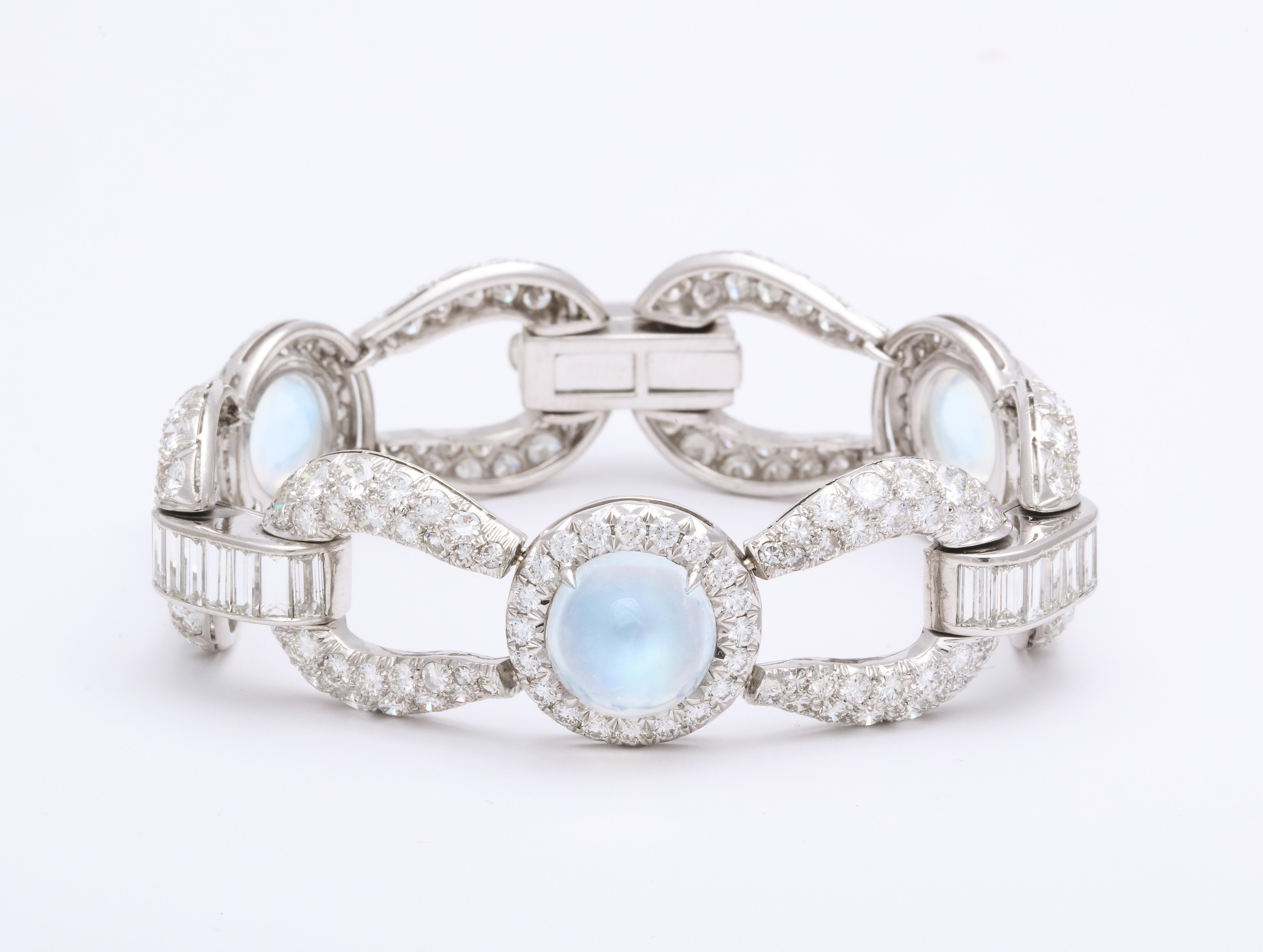 Platinum Moonstone and Diamond Open Link Bracelet In Good Condition For Sale In New York, NY