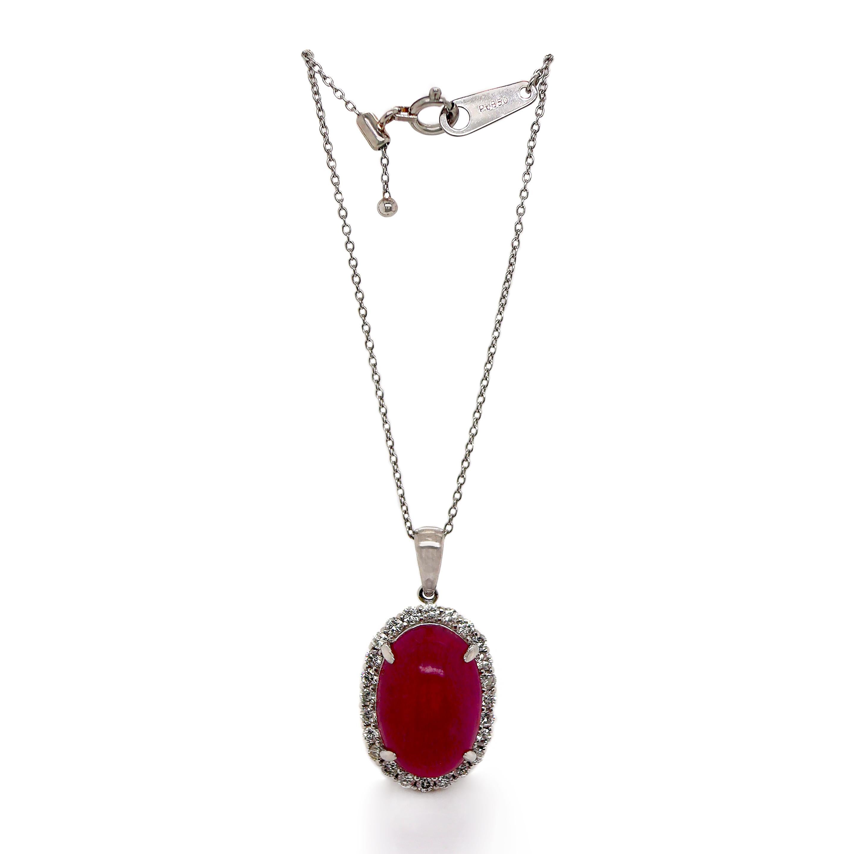 Ciondolo in platino con rubino e diamante Myanmar con collana in vendita 1