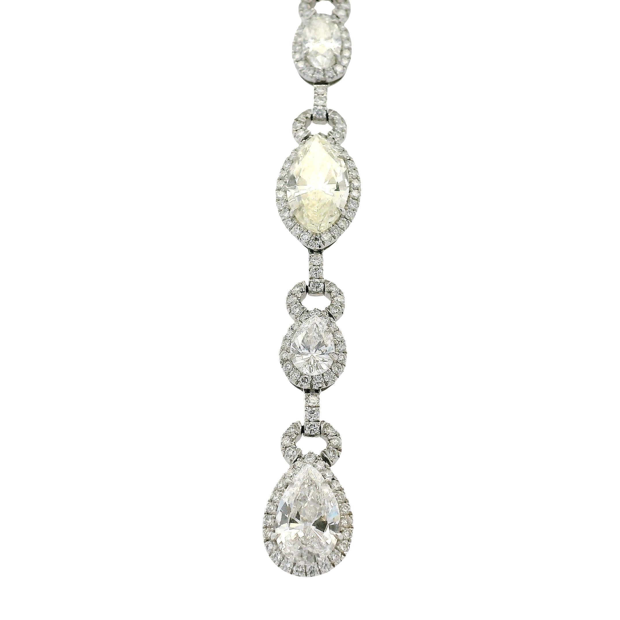 Platino Natural 27.83ctw Collar de Diamantes en Gota en venta 3