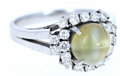 Platinum Natural Chrysoberyl Cats Eye and Diamond Ring 2.92 Carat 6.6g