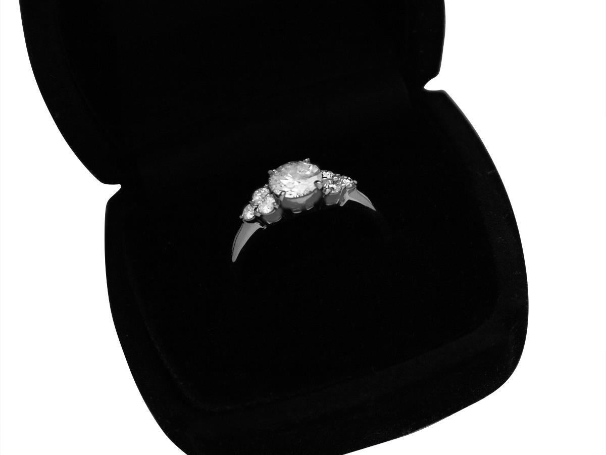 Anello di fidanzamento in platino e diamanti naturali, 1,35 CT TDW - Valutazione $8800 in vendita 1