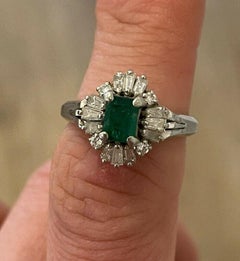 Platinum Natural Emerald & Diamond Ring 1.34ctw 8.4g