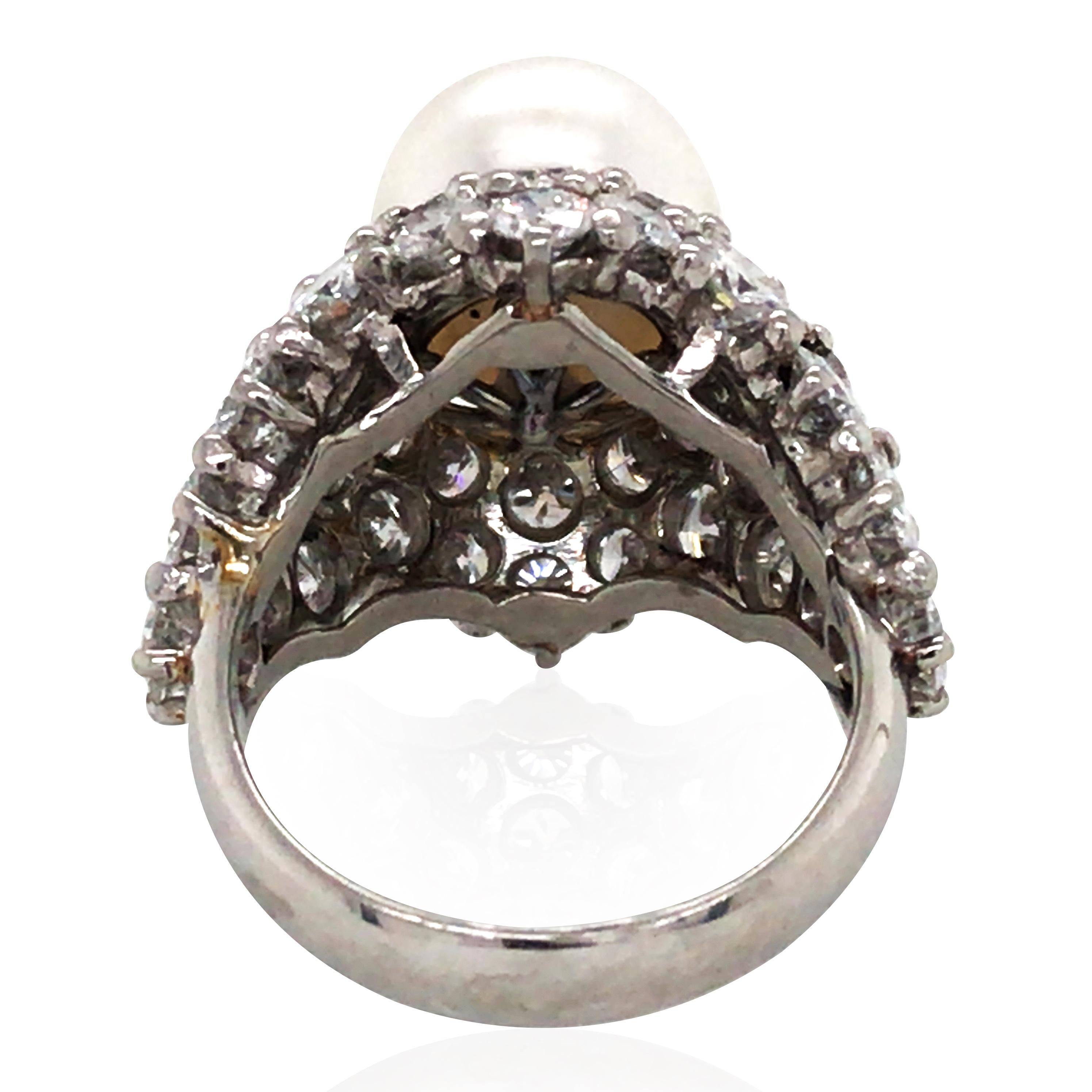 Platinum, Natural Pearl Diamond Ring，GIA In Good Condition For Sale In New York, NY