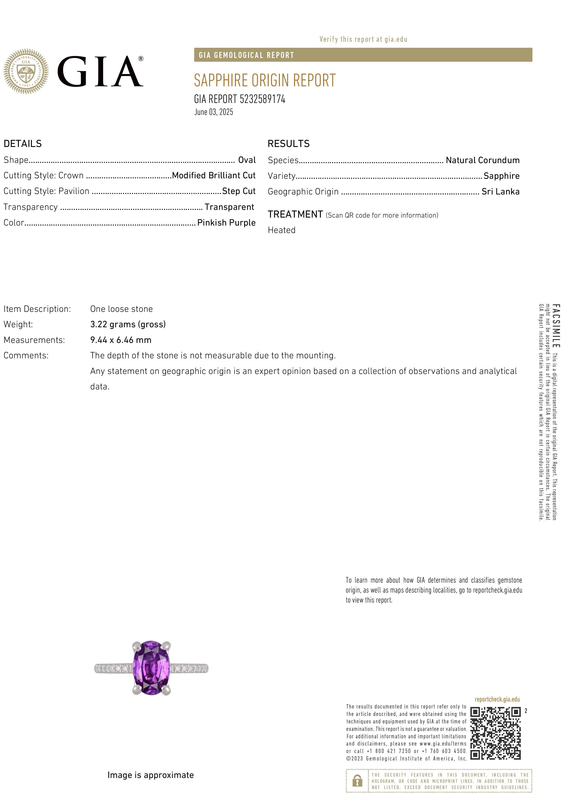 Zeitlose Eleganz in einem seltenen Farbton von Royalty

Dieser exquisite Platinring enthält einen GIA-zertifizierten violetten Saphir mit einem Gewicht von 2,24 Karat, der aus den berühmten edelsteinreichen Ländern Sri Lankas (Ceylon) stammt - einer
