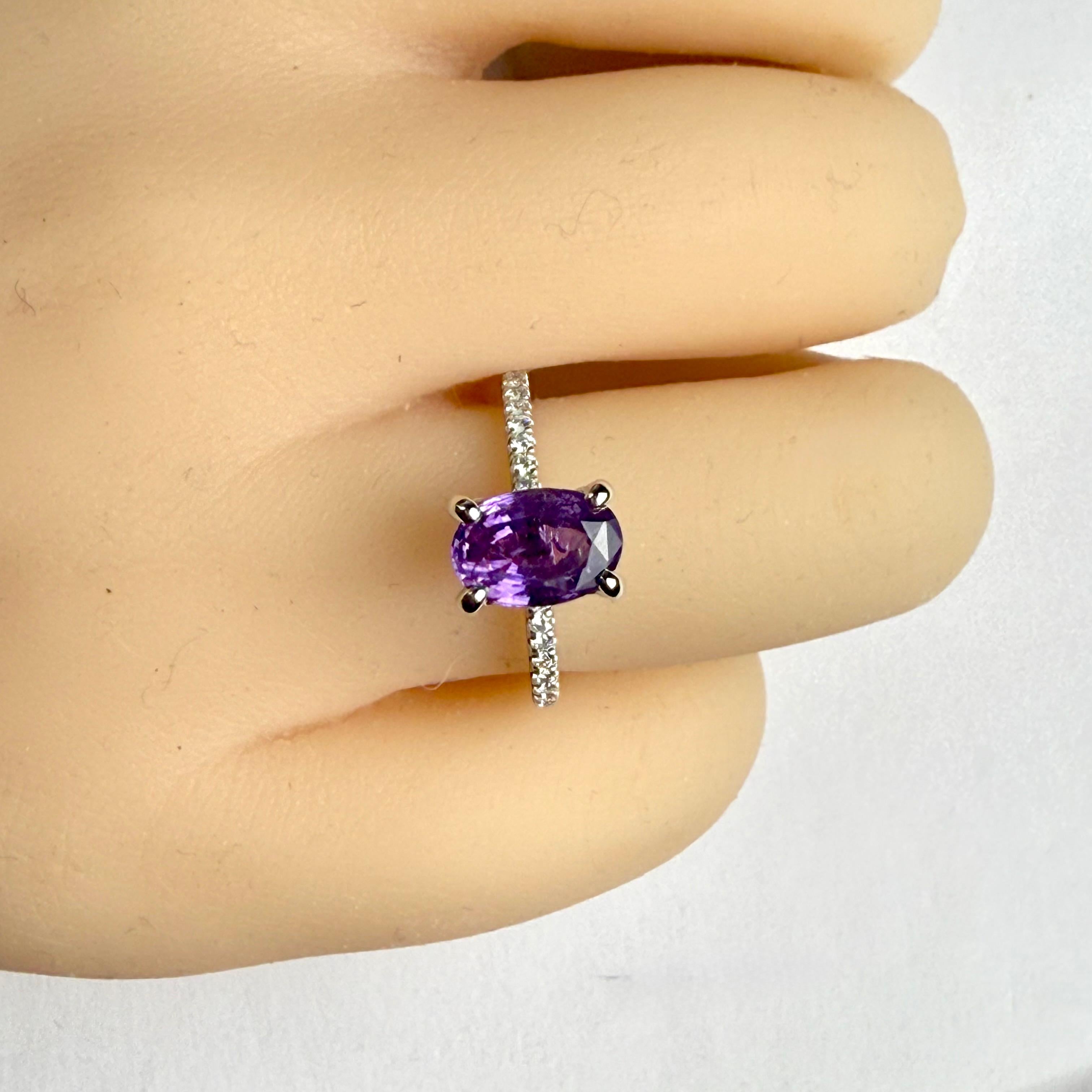 Platin Natürlicher lila Ceylon Saphir und Diamant Ring GIA zertifiziert im Angebot 2