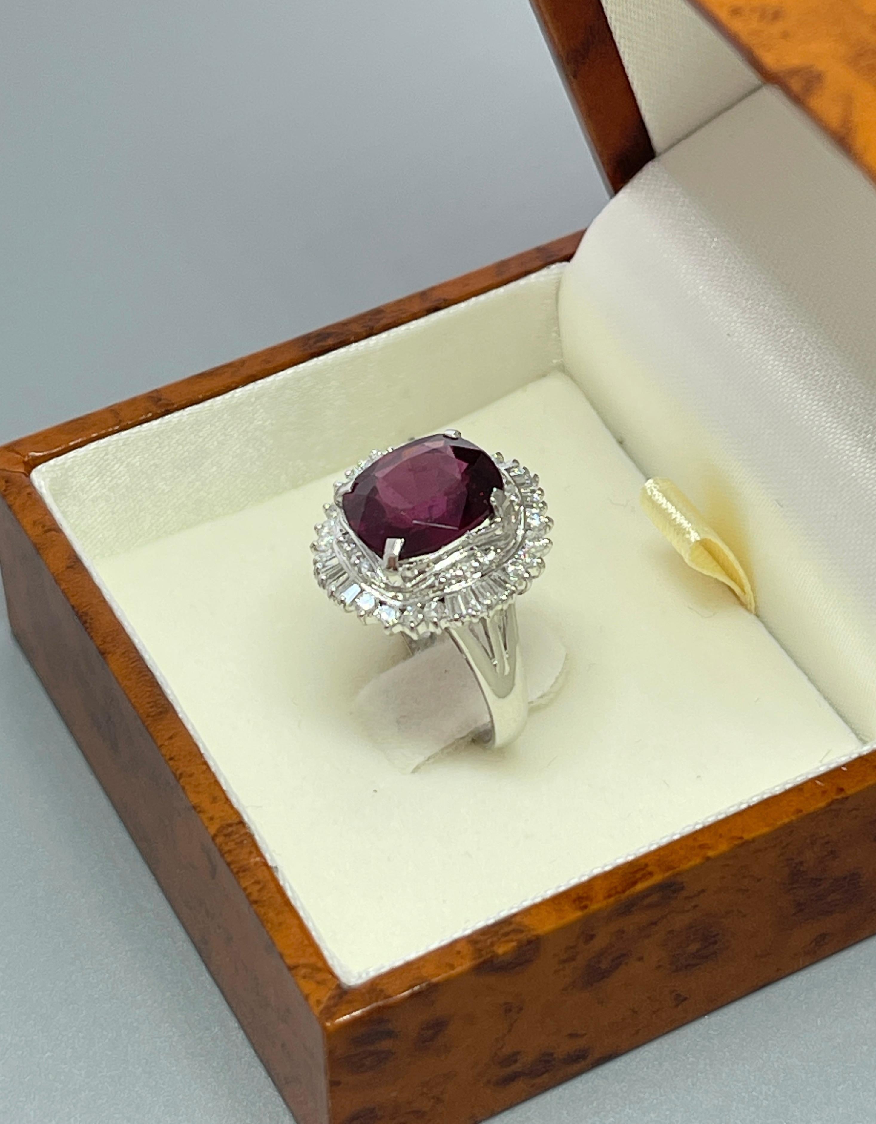 Bague ballerine d'évaluation en platine, grenat rhodolite naturel et diamant véritable en vente 1