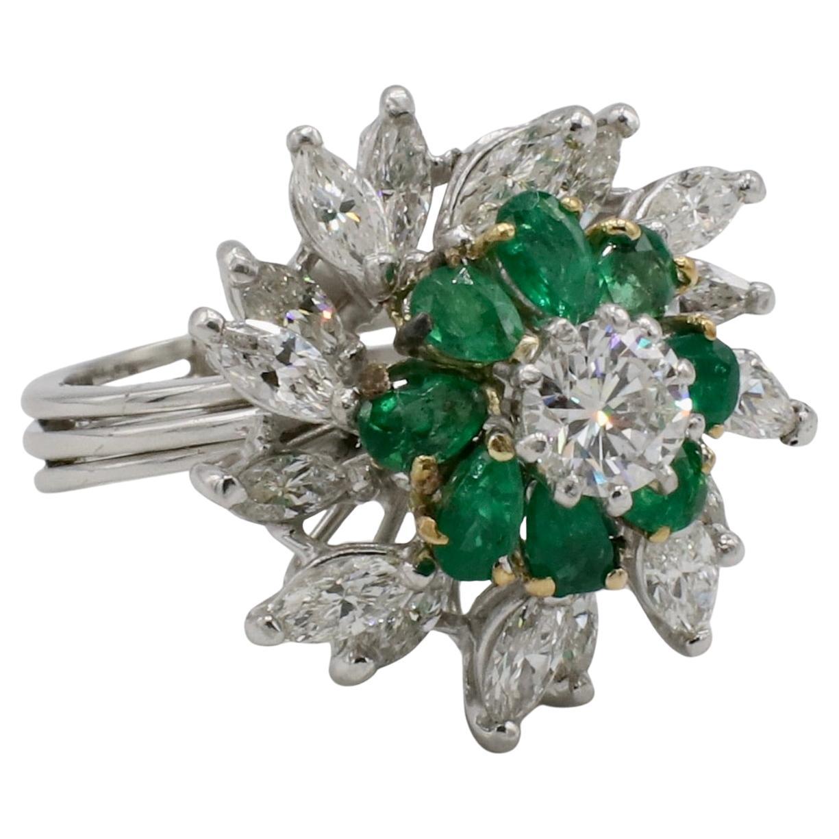 Platin Natürlicher Runder Marquise Halo Diamant & Smaragd Kuppel Cocktail Ring im Zustand „Hervorragend“ im Angebot in  Baltimore, MD