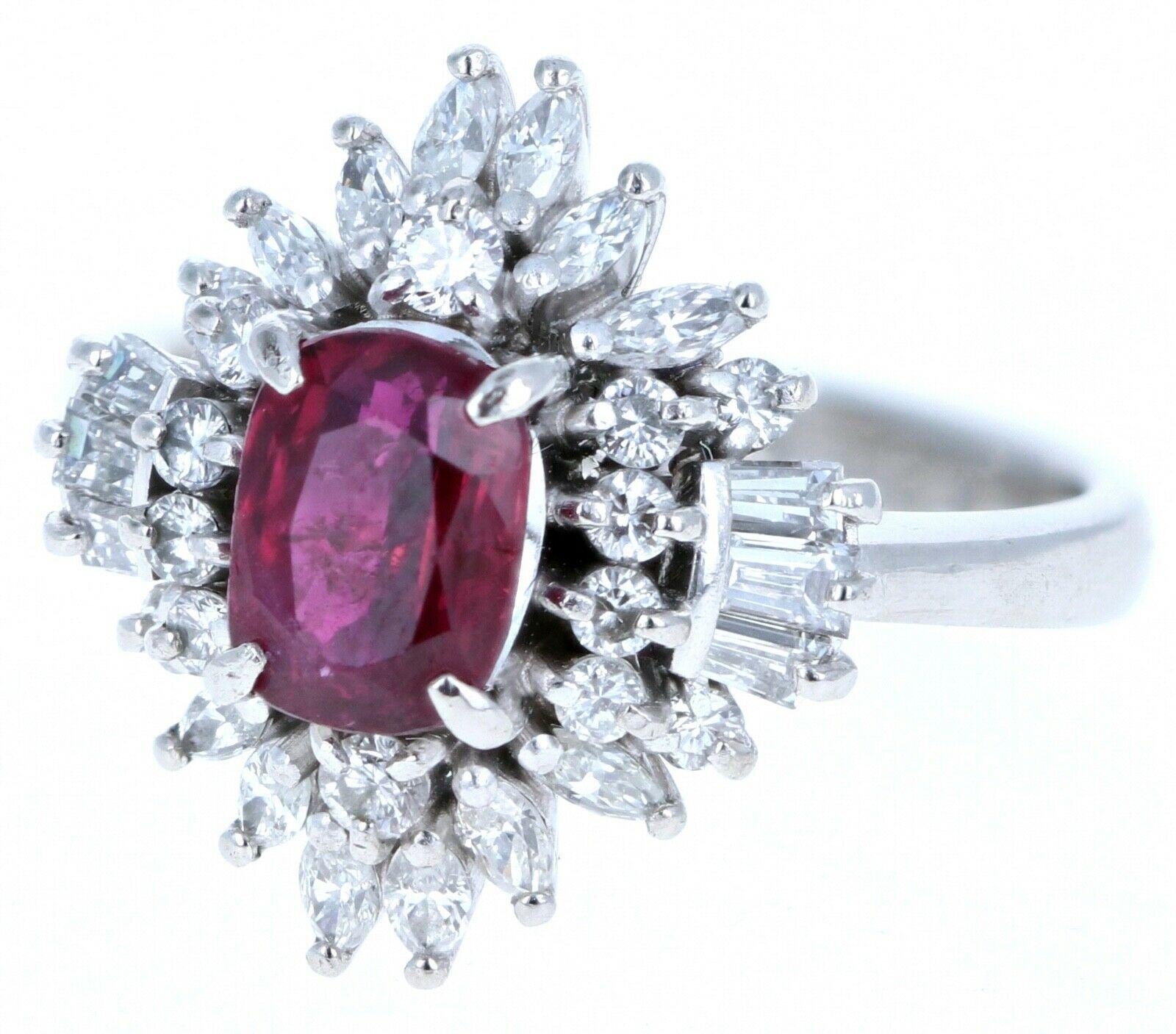  Beautiful ruby & diamond ring 

Very elegant for everyday wear !! No heat ruby!

Approx 0.84 ctw of g-h vs diamonds 

Ruby approx. 1.43 ctw



Size 4.25

Weight 8.2 grams