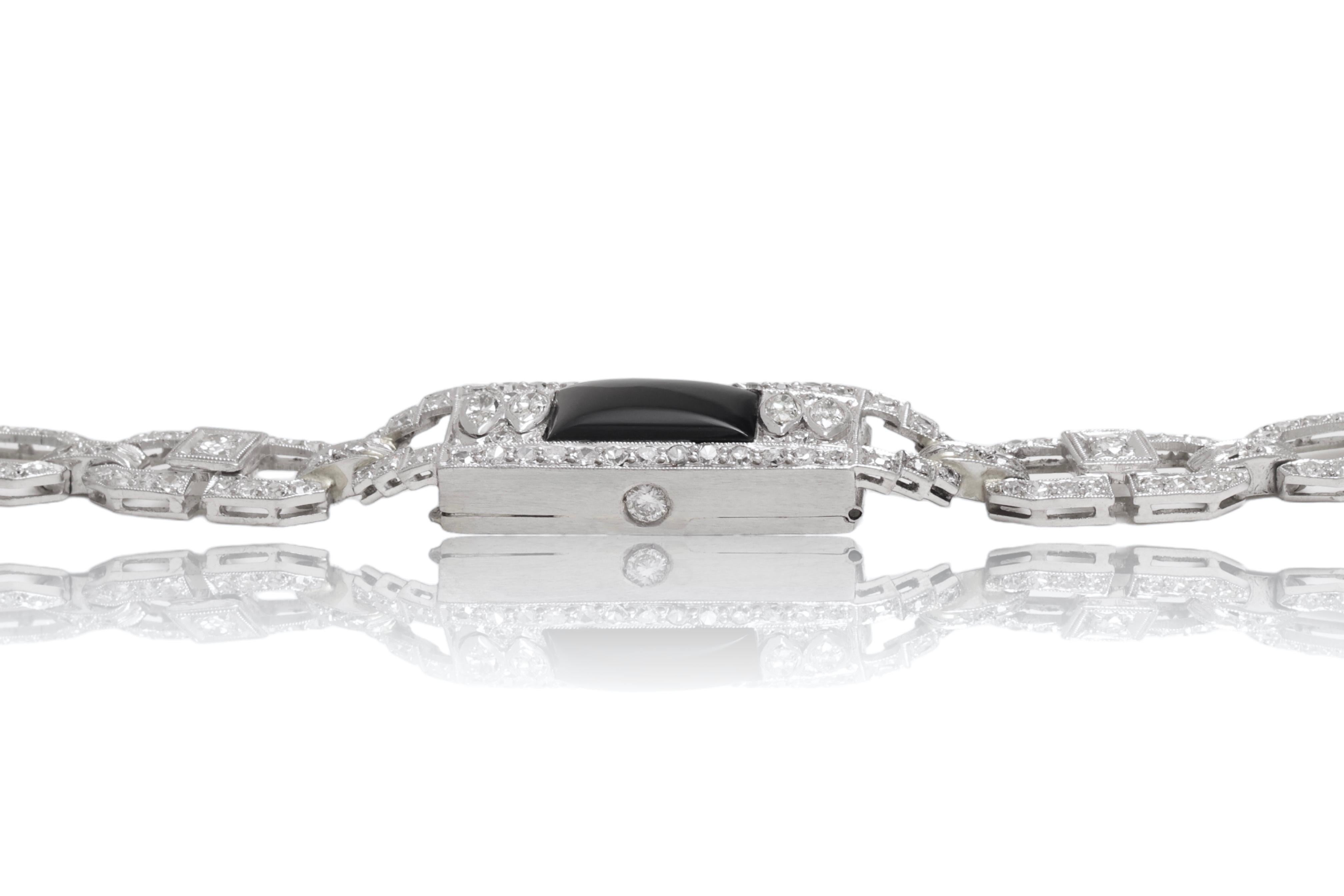 Collier en platine sur chaîne en or 18 carats avec diamants et onyx Excellent état - En vente à Antwerp, BE
