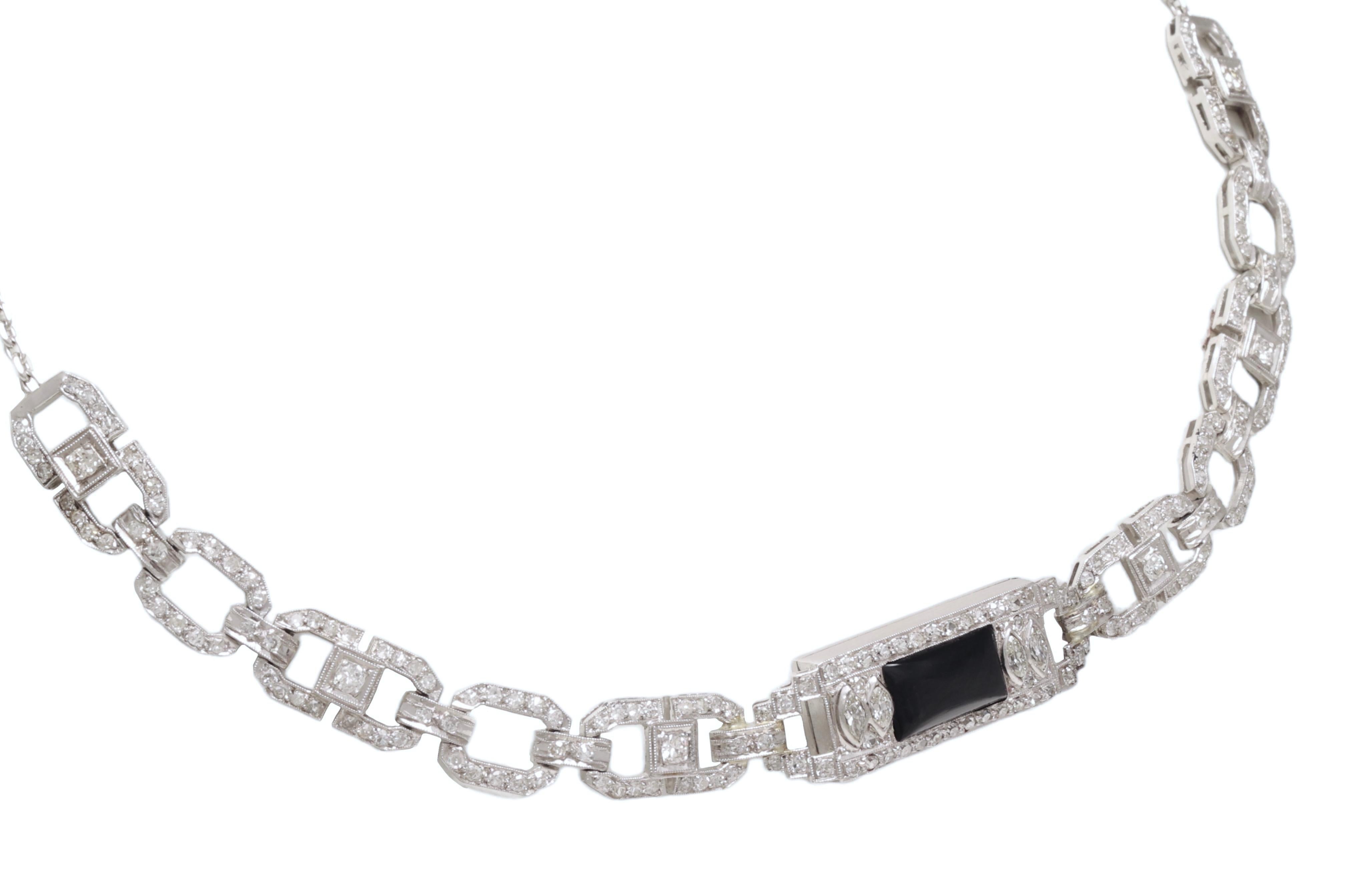 Collier en platine sur chaîne en or 18 carats avec diamants et onyx Unisexe en vente