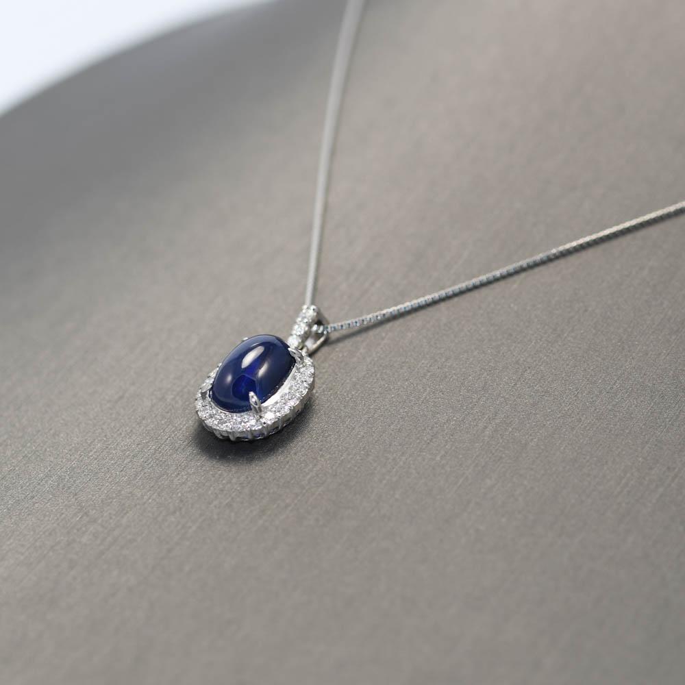 Cabochon Platinum Necklace Sapphire & Diamond Necklace, 5.1g For Sale