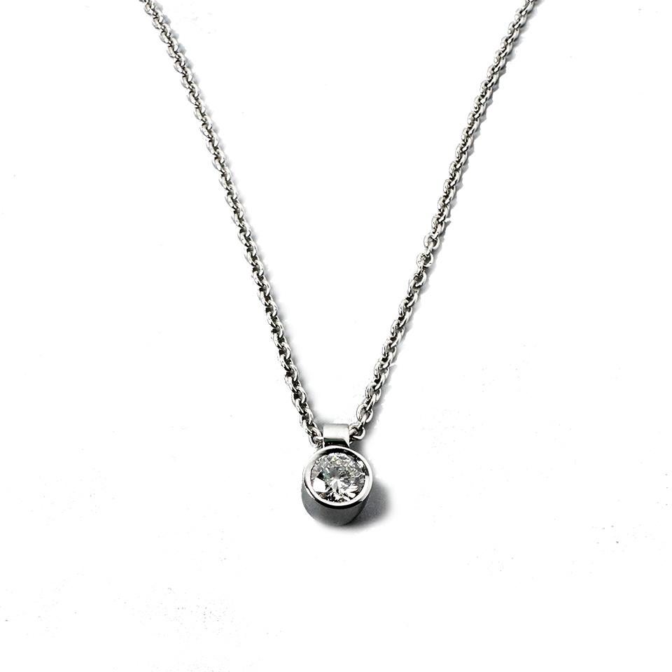 Contemporary Platinum Necklace+Pendant with Brilliant Cut Diamond 0.11 ct F-vs