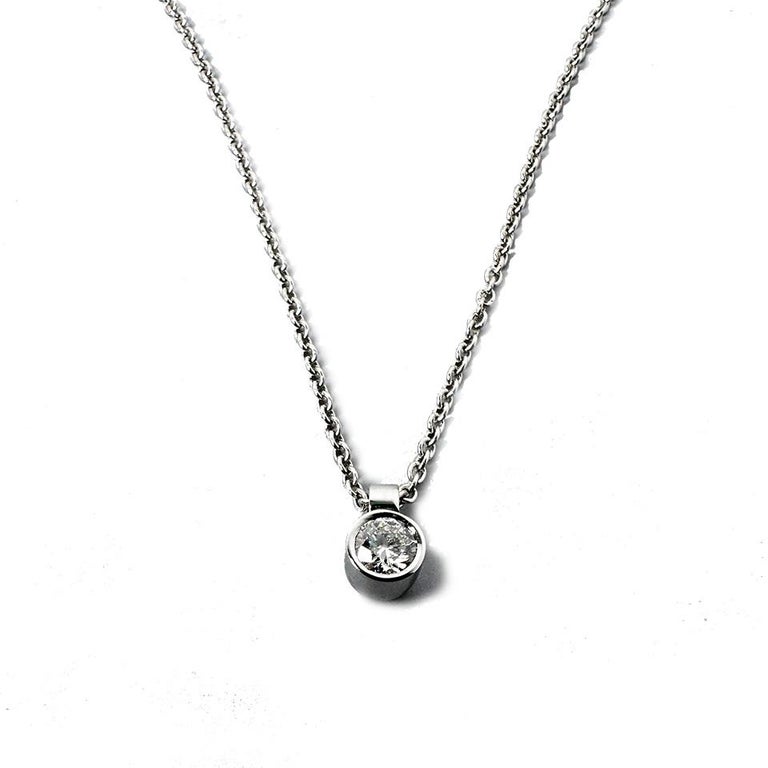 Platinum Necklace+Pendant with Brilliant Cut Diamond 0.11 ct Fvs For