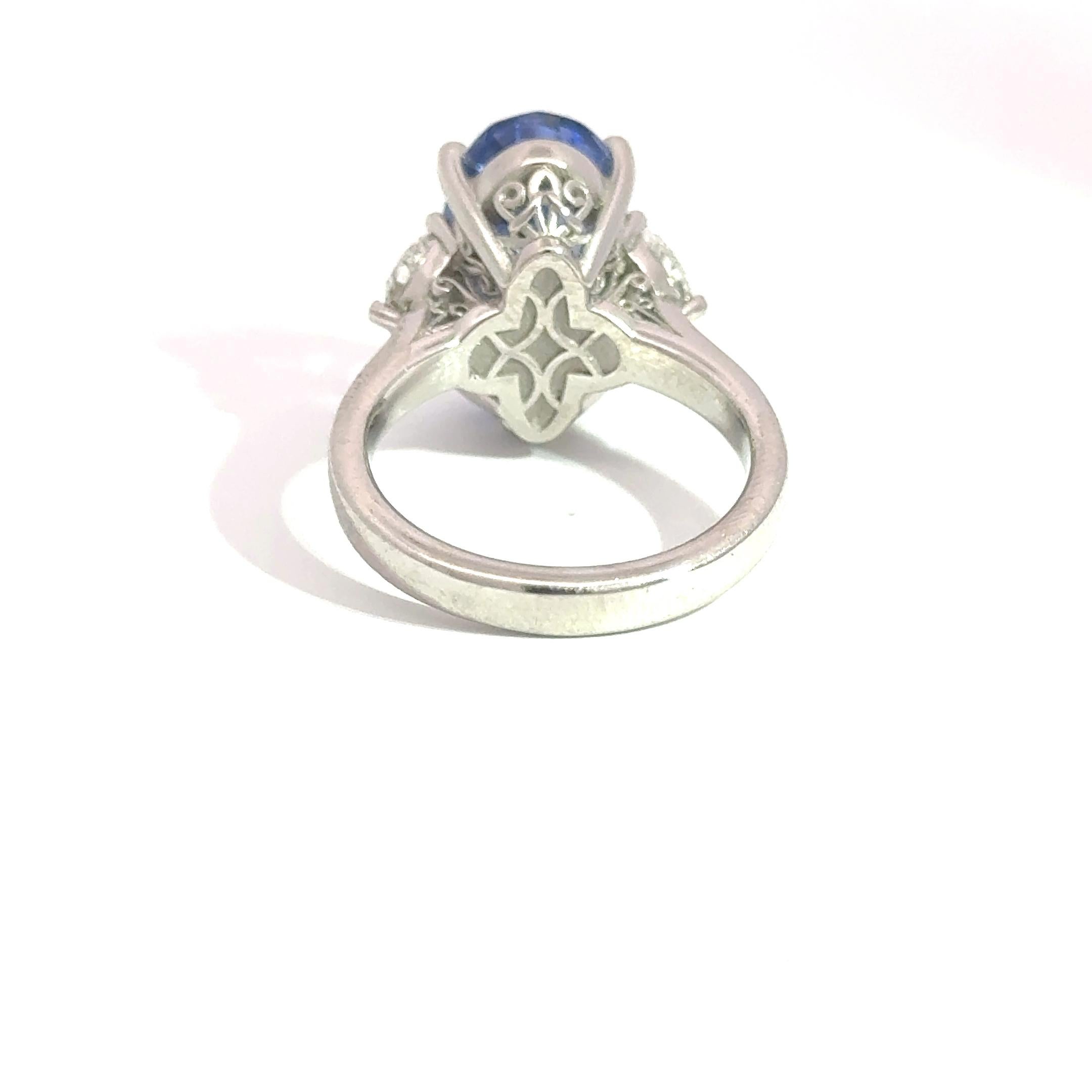 Platinum No-Heat GIA Certified Sapphire and Diamond Ring – 9.61 Carats In condizioni Nuovo in vendita a Los Angeles, CA
