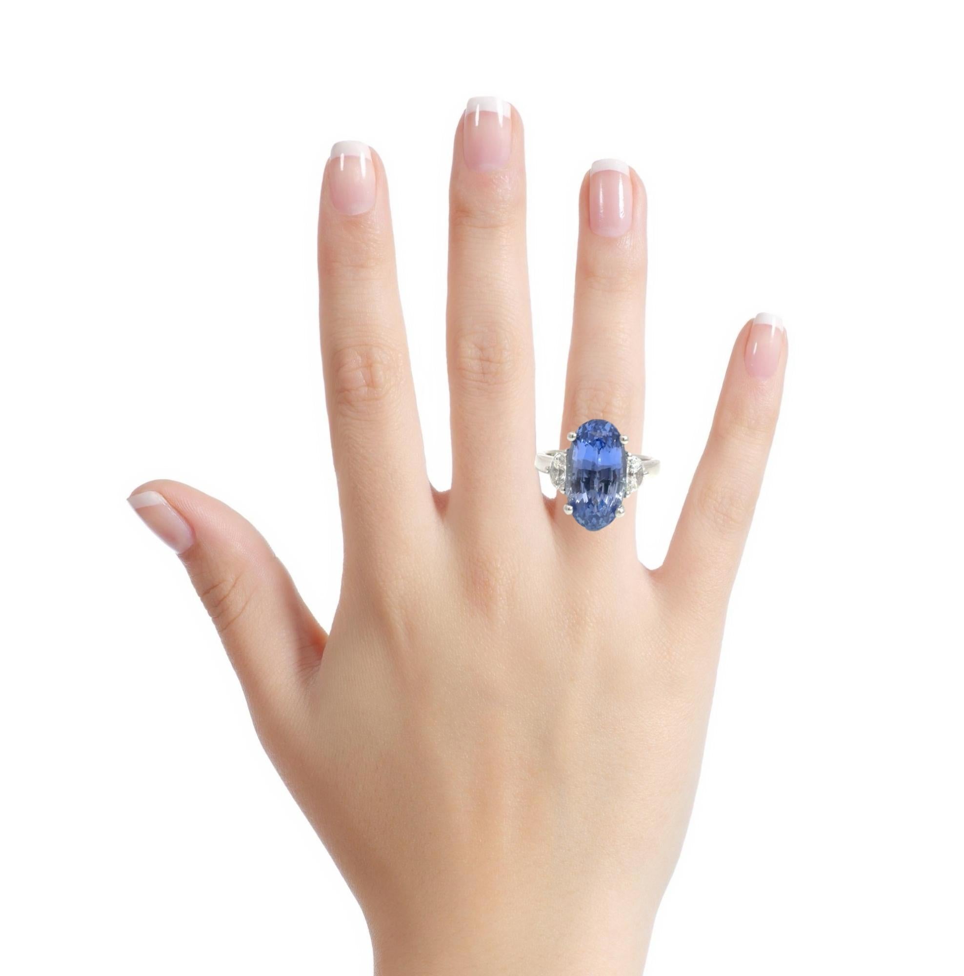 Platinum No-Heat GIA Certified Sapphire and Diamond Ring – 9.61 Carats in vendita 1