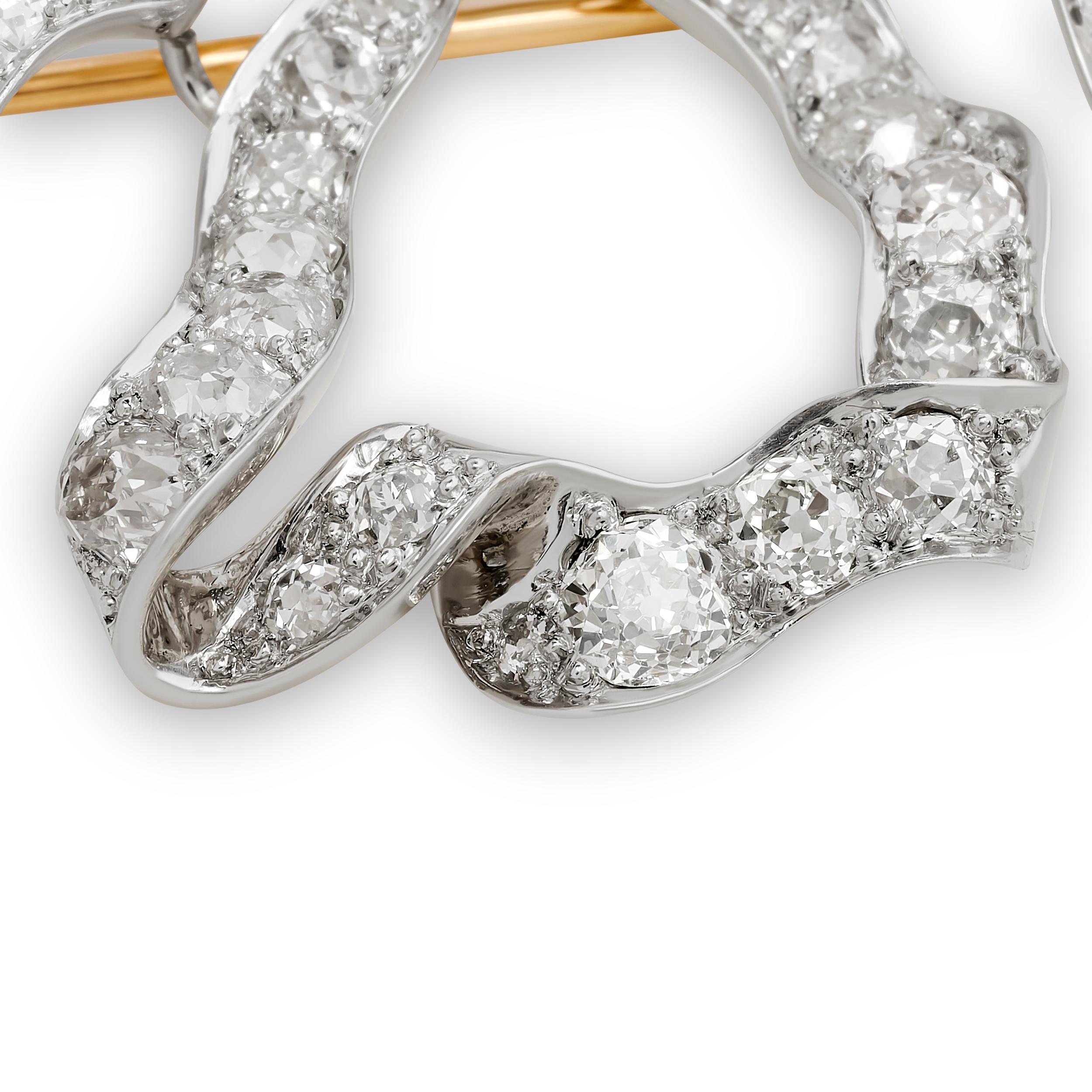 Platin auf 14 Karat Gelbgold Antik Diamant Schleife Pin (Alteuropäischer Schliff) im Angebot