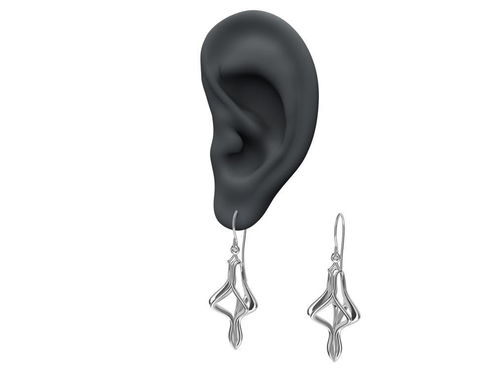 Boucle d'oreille organique sculptée en platine, Tiffany Le designer Thomas Kurilla se lâche avec des créations spontanées pour inspirer l'été qui est en vous. Ne vous inquiétez pas de ce que vous allez porter si vous l'obtenez maintenant. Qu'est-ce