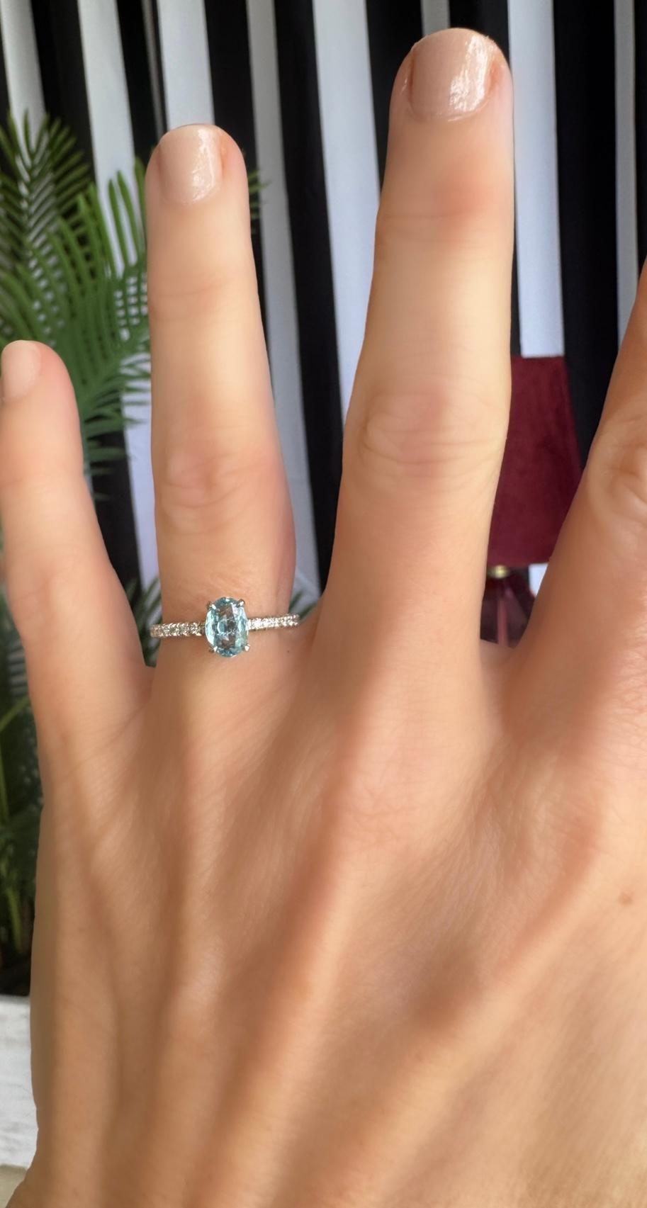 Platinum, Oval Aquamarine and Diamond Cocktail Ring For Sale 1