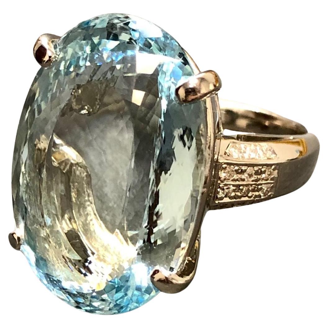 Platinum Oval Aquamarine Diamond Ring For Sale