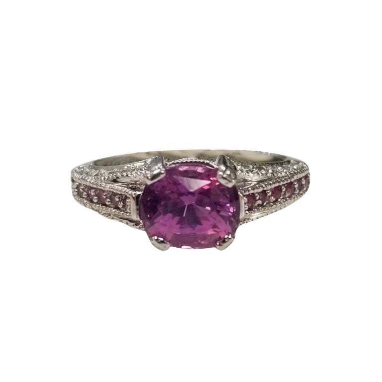 Bague en platine, saphir rose ovale et diamant
