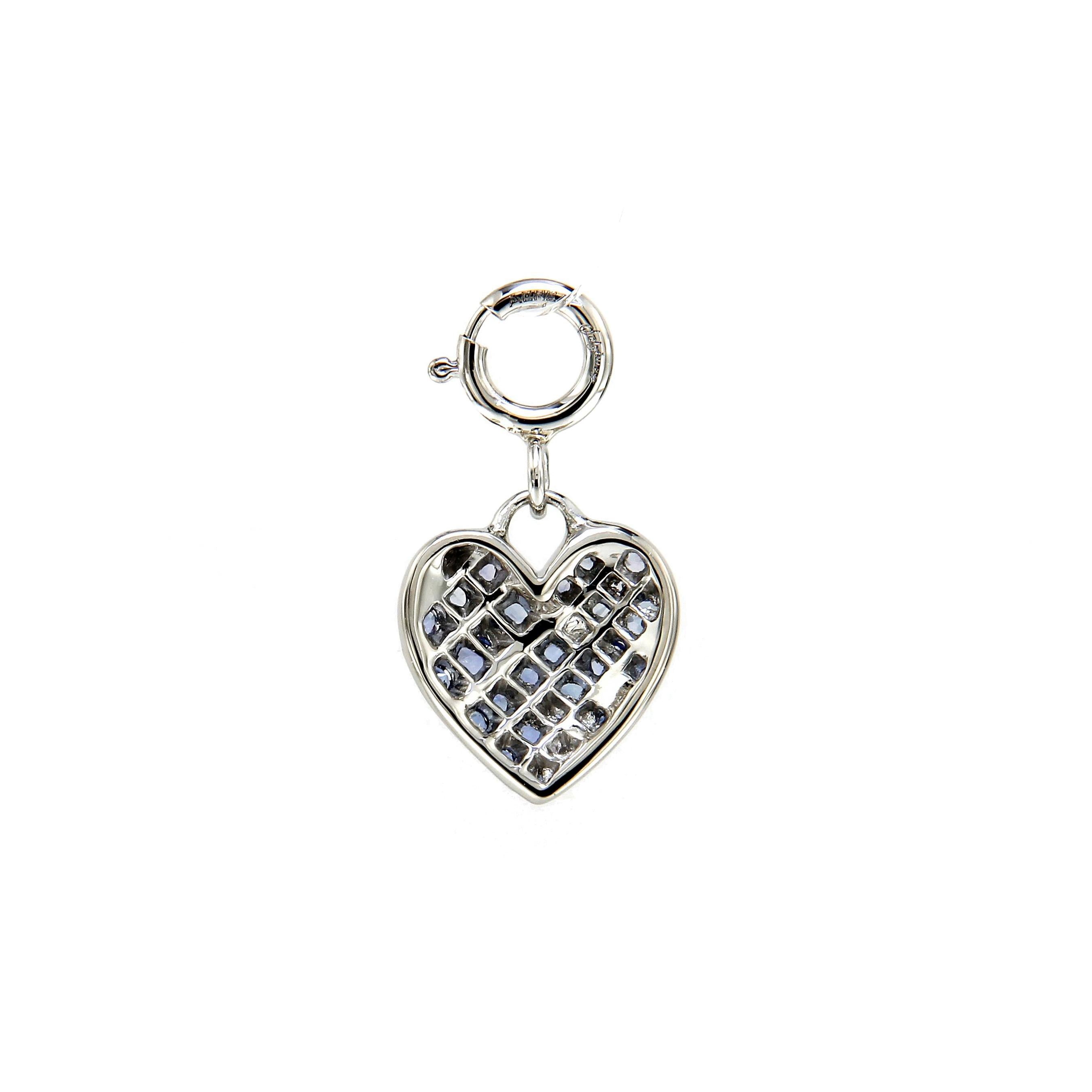 AENEA Palladium Platinum Blue Sapphires Heart Charm Pendant In New Condition For Sale In Salzburg, AT