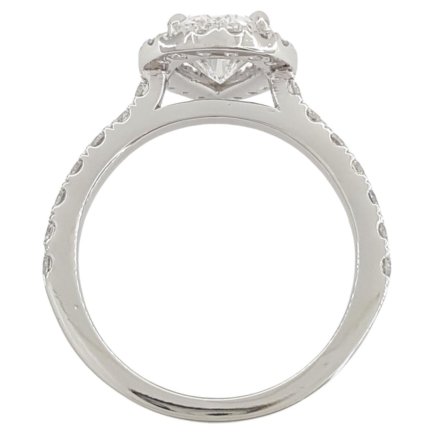 Moderne Bague de fiançailles en platine avec halo de diamants taillés en poire et en brillant  en vente