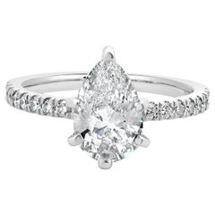 Platin Verlobungsring mit Diamant im Birnenschliff