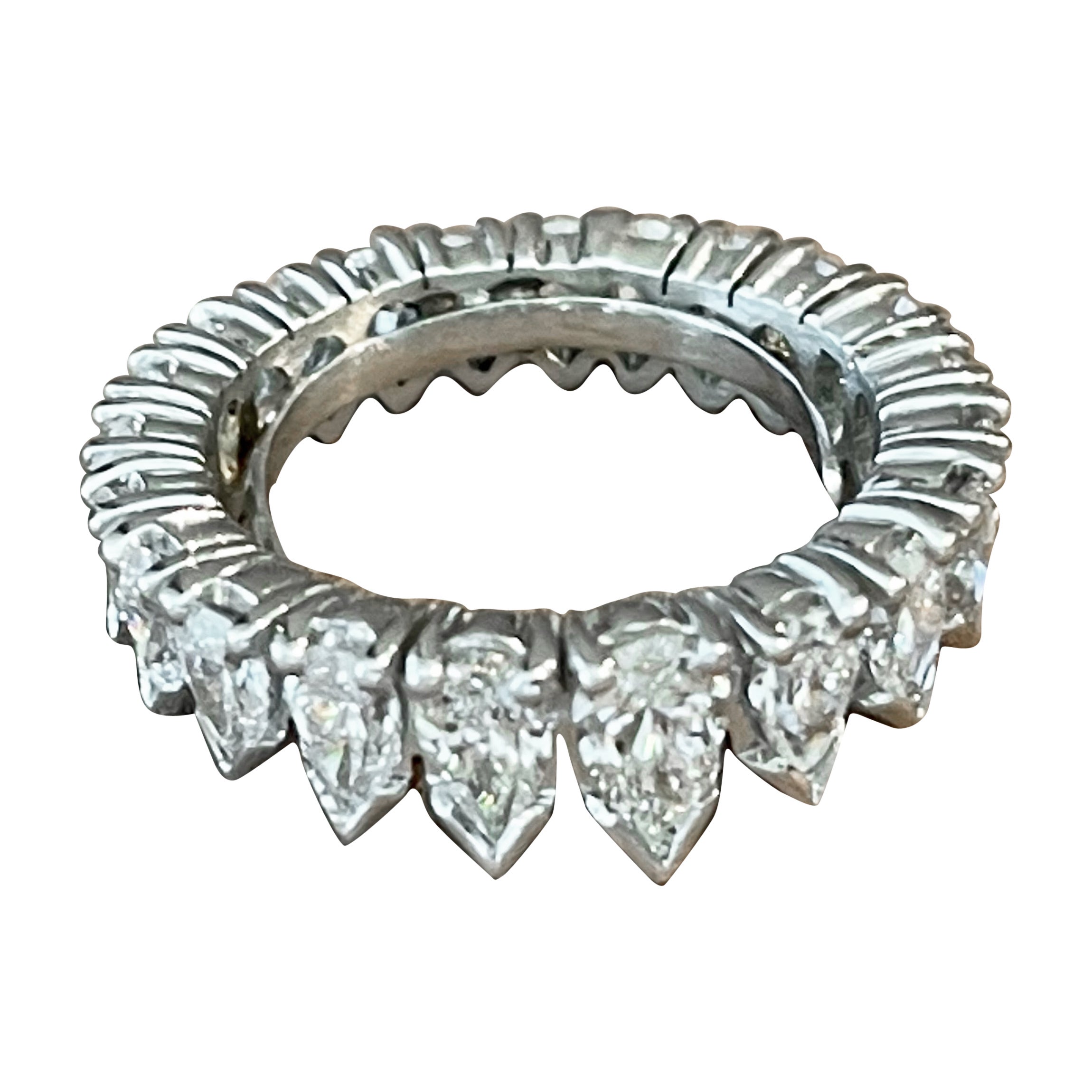 Platin-Eternity-Ring mit Diamanten in Birnenform, 4,20 Karat im Angebot