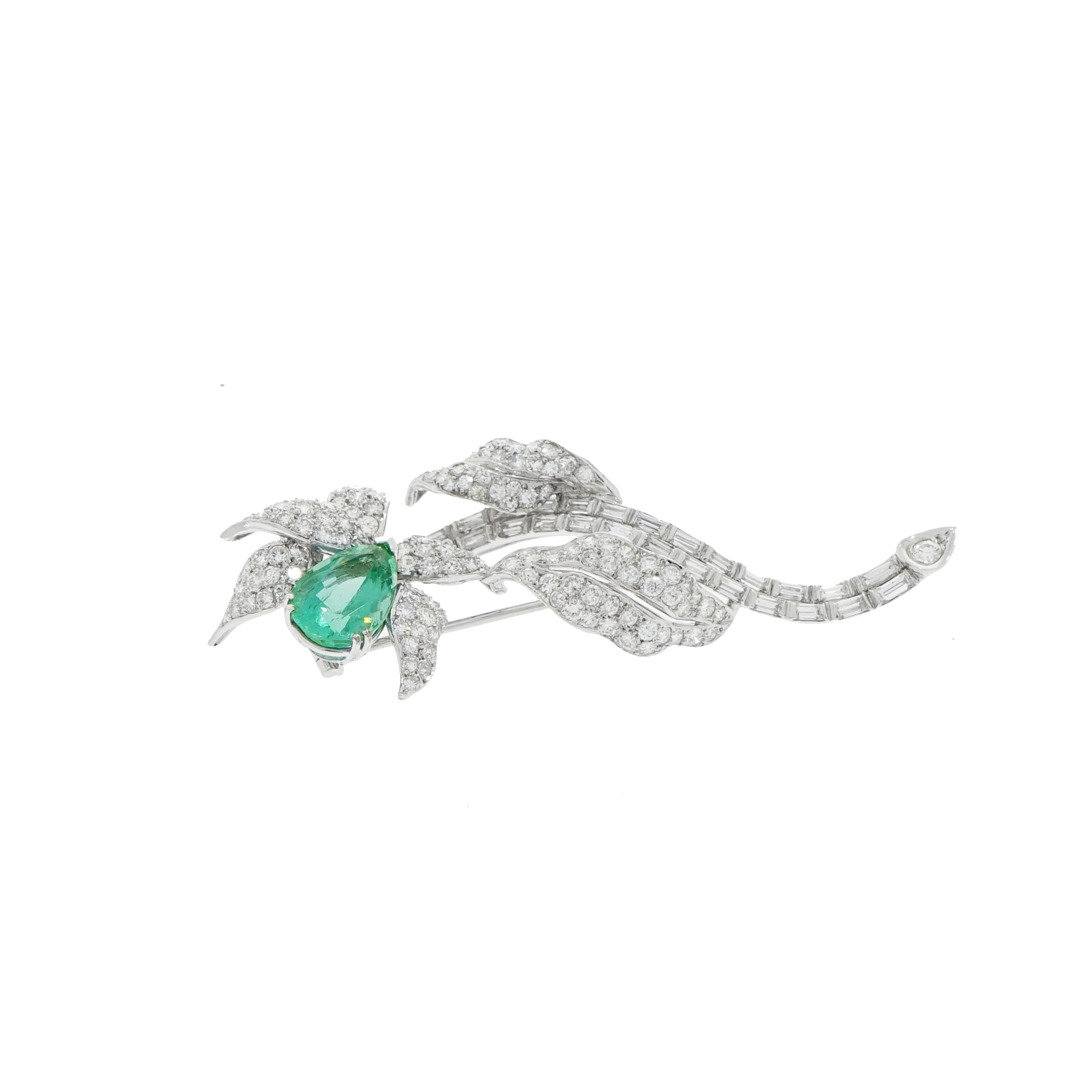 Looking for something a little more dazzling... Look no further!! 
This glamorous and absolutely gorgeous pear shaped natural beryl and diamond brooch is magnificent!!
Beryl is a most alluring and popular mineral. It occurs in a diversity of colors,