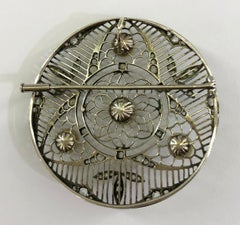 Broche en platine, perles et diamants