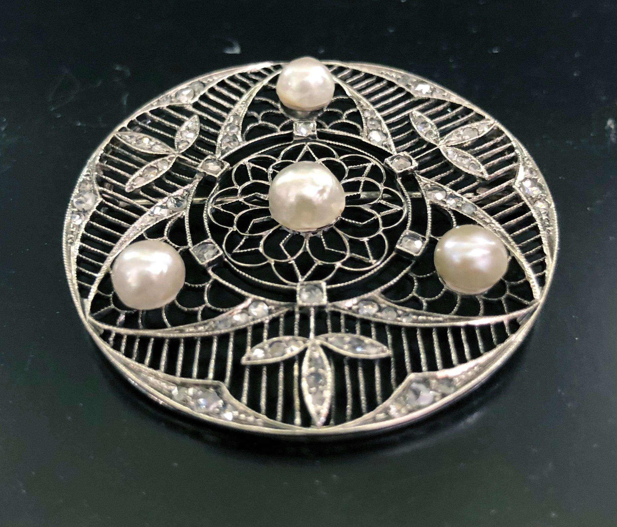 Platinum Pearl and Diamond Brooch In Good Condition For Sale In Palm Springs, CA