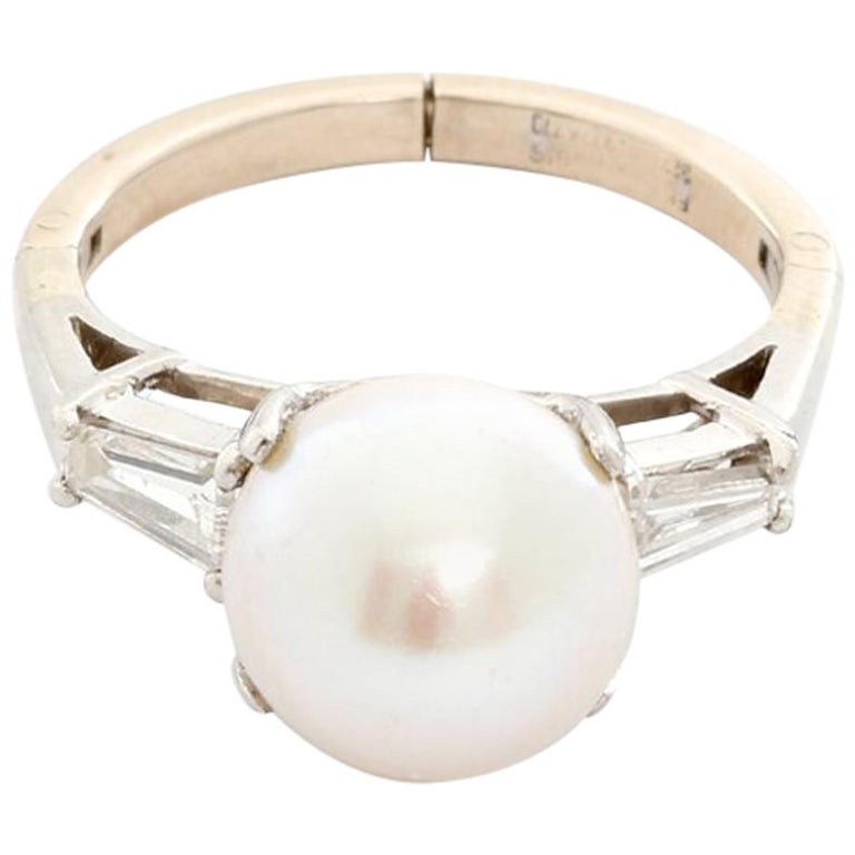 Platinum Pearl and Diamond Ring For Sale at 1stdibs