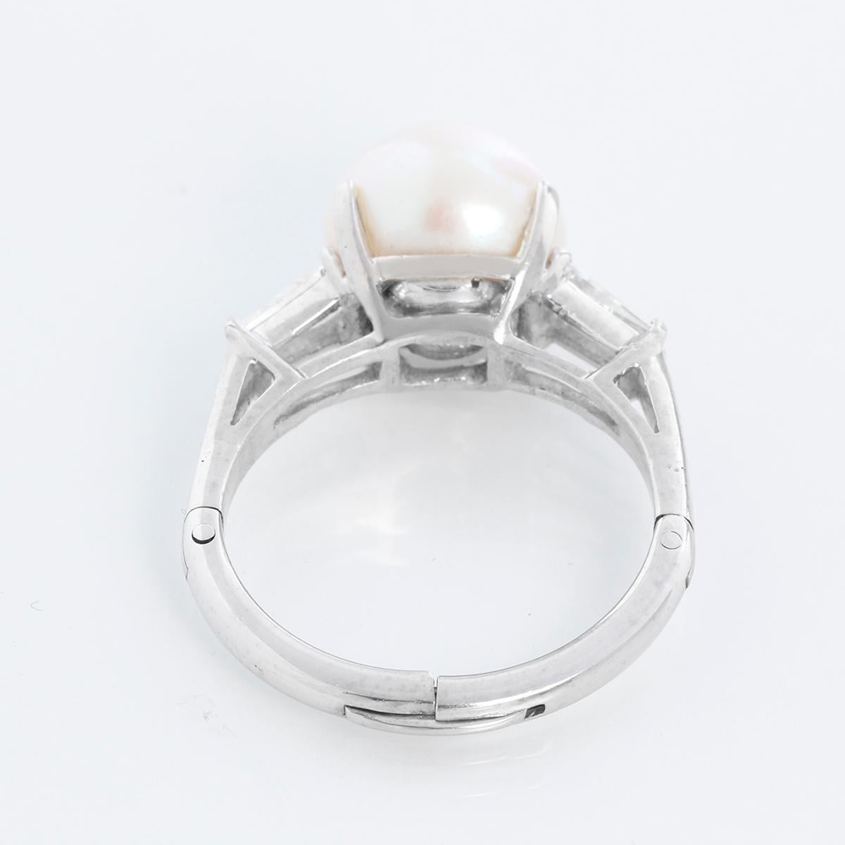 Platinum Pearl and White Gold Diamond Ring In Excellent Condition For Sale In Dallas, TX