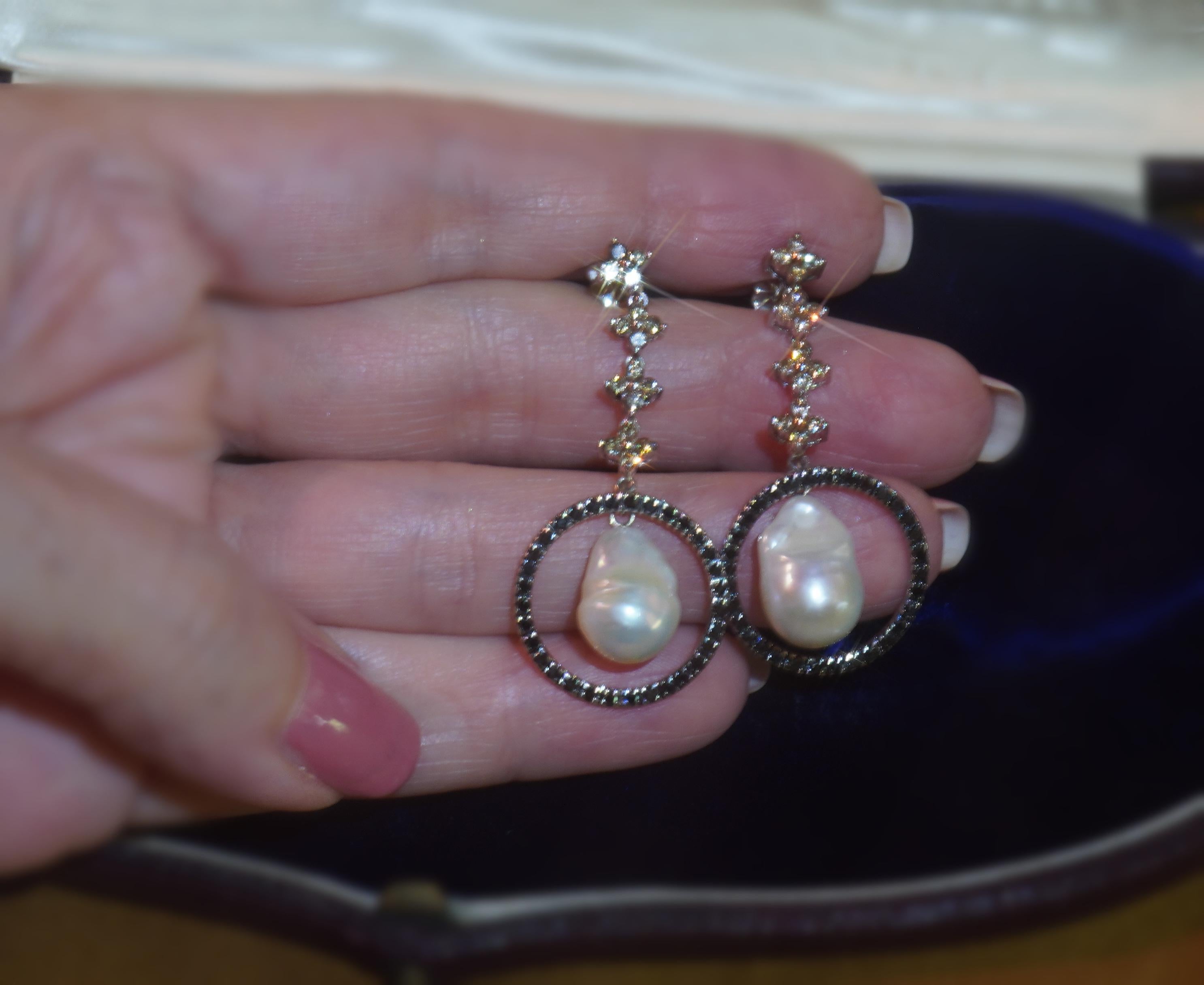 Old South Jewels proudly presents.... LUXURY.    GORGEOUS 2.24 CARATS PLATINUM SOUTH SEA PEARL & DIAMOND EARRINGS!   Huge Vintage Natural Saltwater Pearls and Bright Sparkling Black & Champaign Diamond Earrings....Stunning!   Huge Baroque Pearls Are