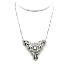 Collar con colgante de platino, broche y alfiler con diamantes de 2,77 ct, corte mixto, color H y pureza VS, y perlas