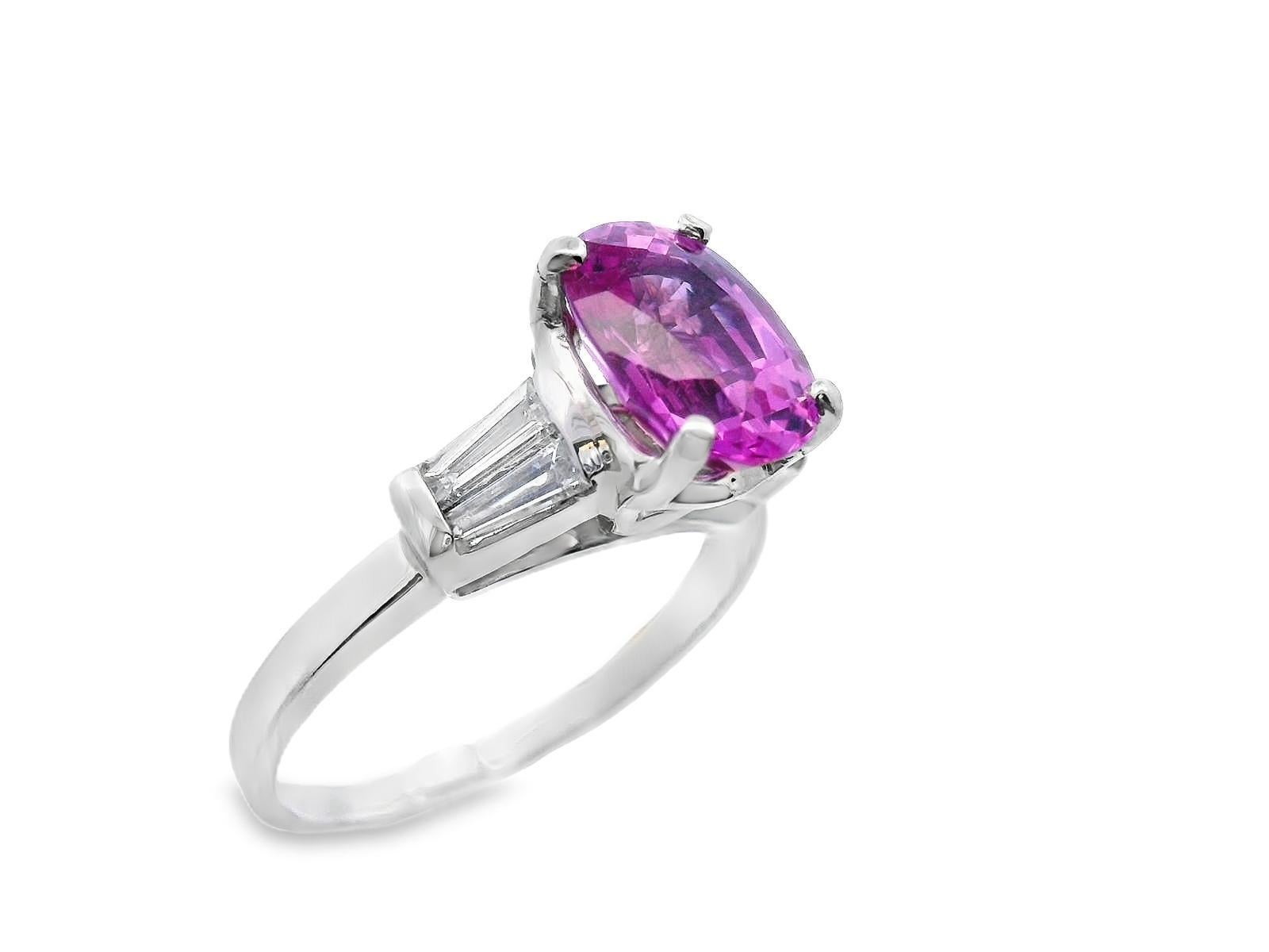 Anello in platino con zaffiro rosa e diamante baguette con AGL Report in vendita 3